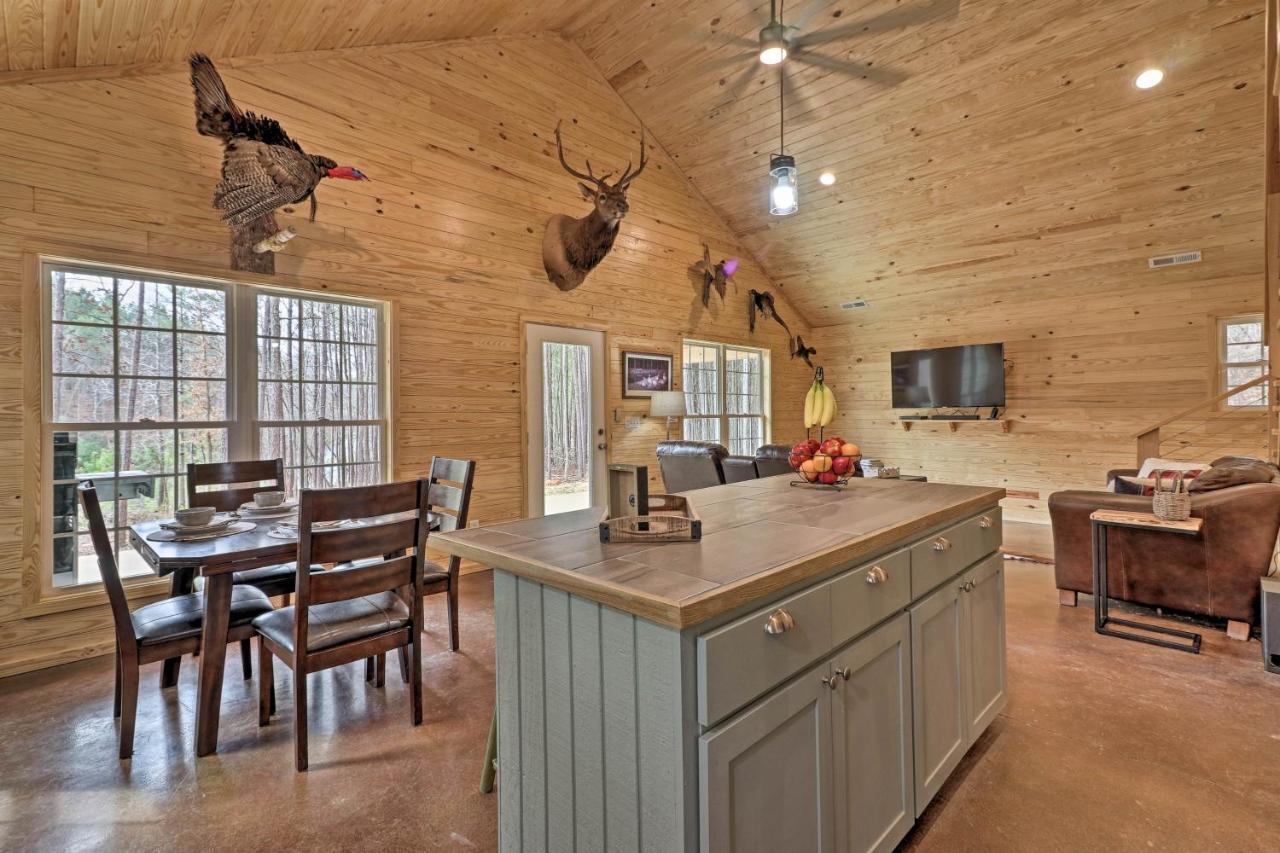 Peaceful Family Cabin On 10 Acres With Game Room! Heflin Eksteriør bilde