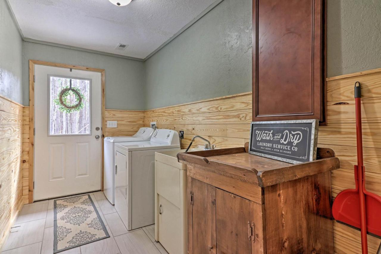 Peaceful Family Cabin On 10 Acres With Game Room! Heflin Eksteriør bilde